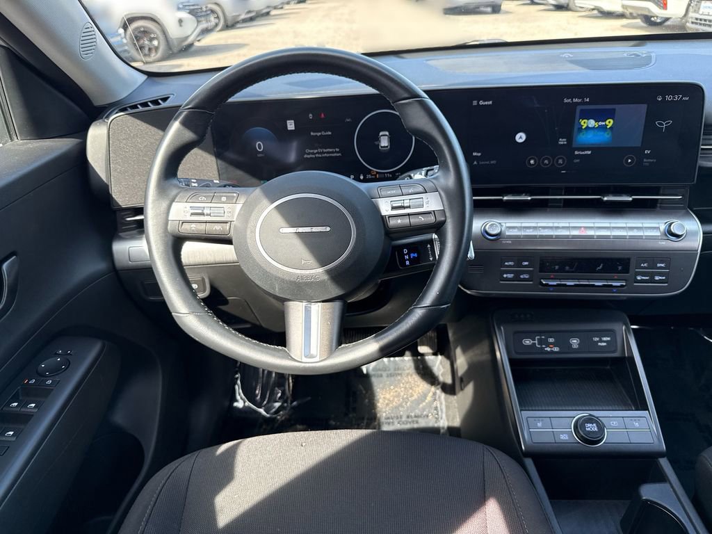 Used 2025 Hyundai Kona SEL image 21