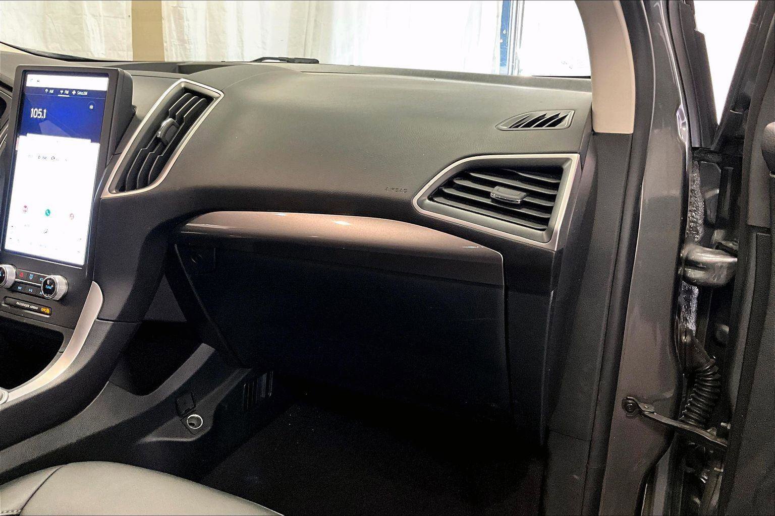 Used 2024 Ford Edge SEL w/ Convenience Package image 15