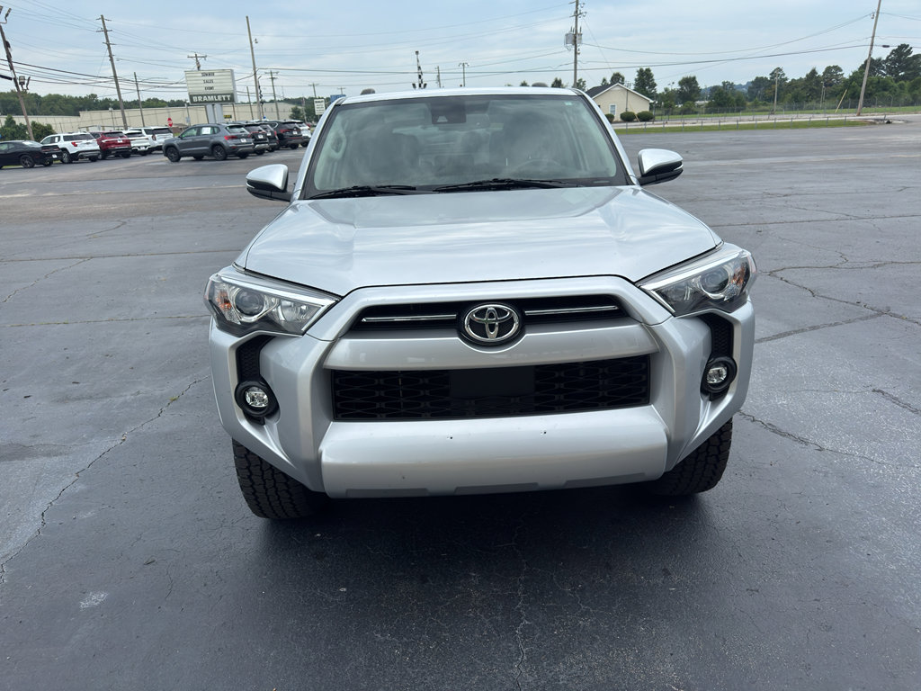Used 2022 Toyota 4Runner SR5 Premium image 2