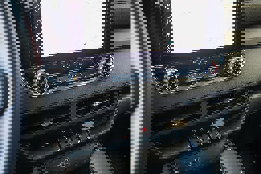 Used 2025 Chevrolet Colorado W/T image 18