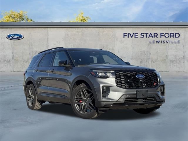 Used 2025 Ford Explorer ST image 2