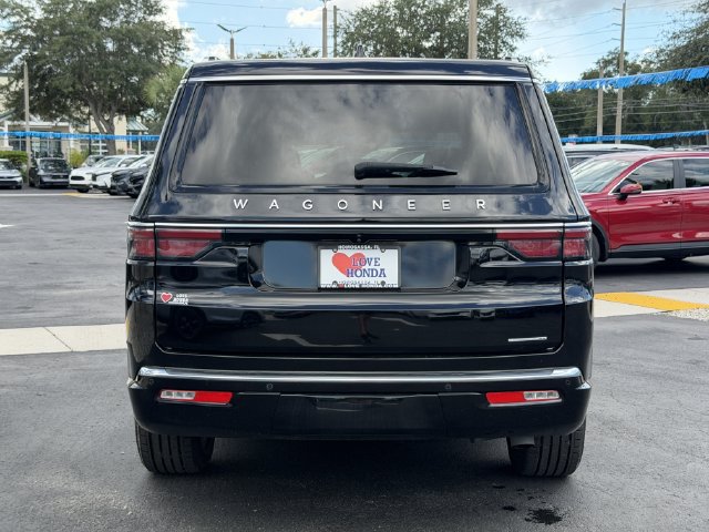 Used 2024 Jeep Wagoneer Series II w/ Flexible Seating Group AWD/4WD image 5