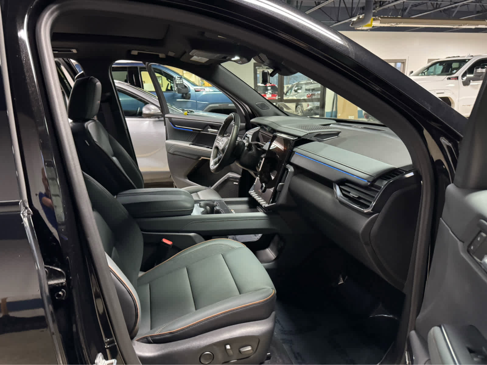 Certified 2024 GMC Acadia AT4 w/ Super Cruise Package image 11