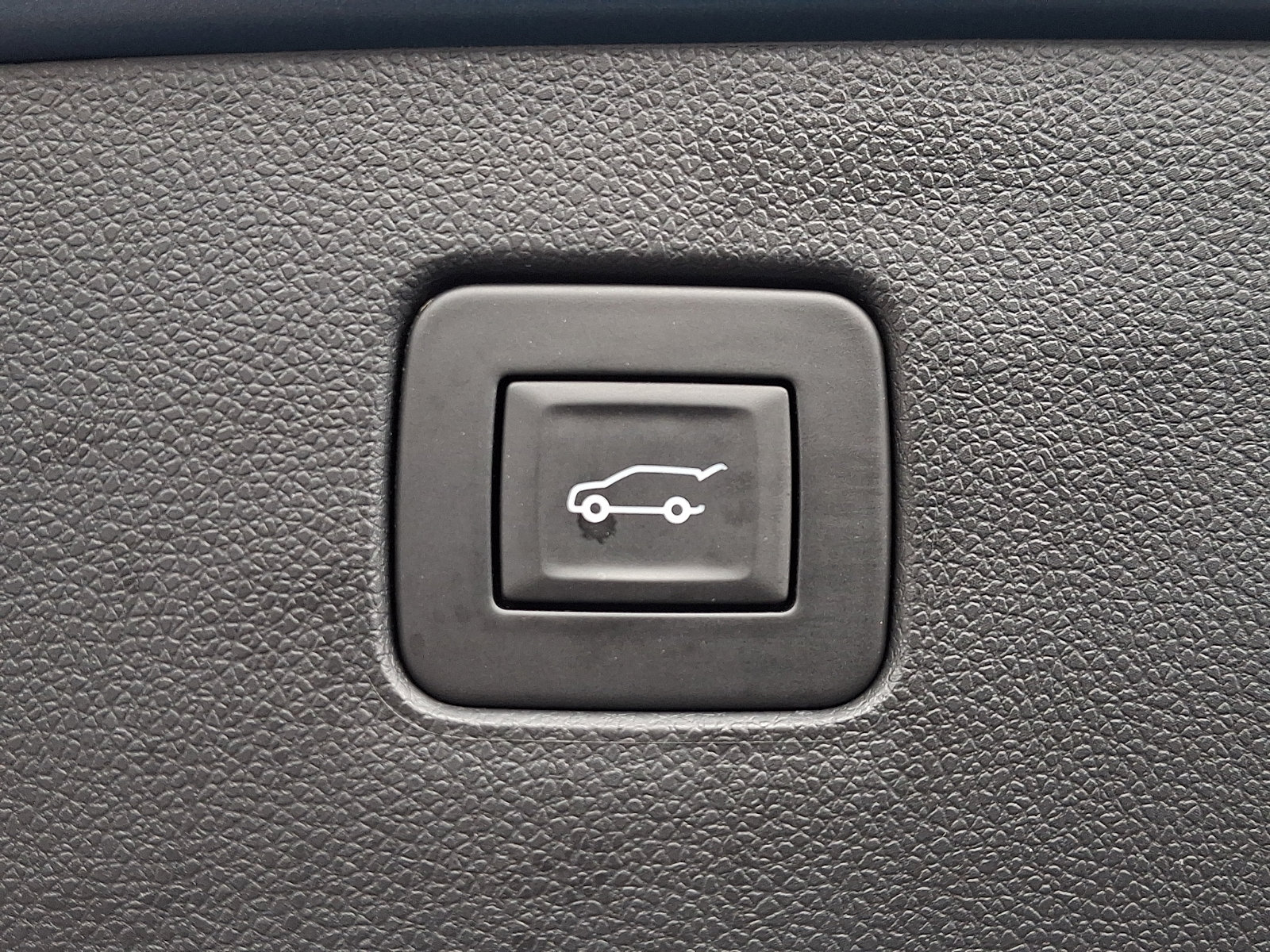 Certified 2024 Buick Envista Sport Touring w/ Convenience I Package FWD image 30