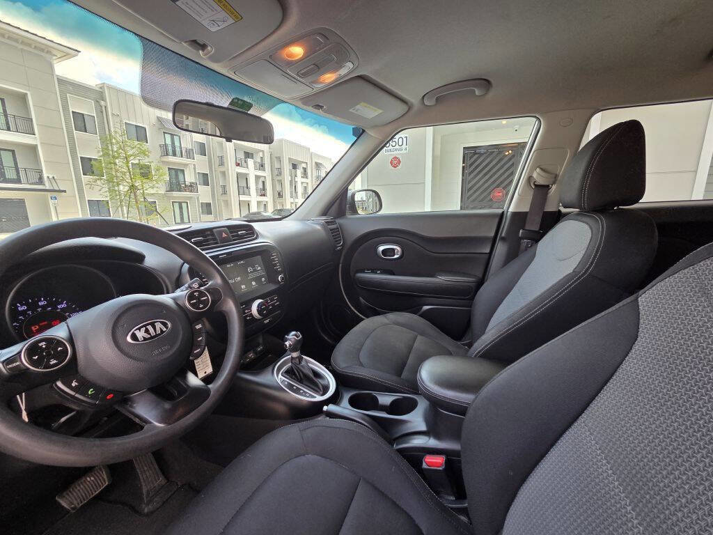 Used 2019 Kia Soul + FWD image 34