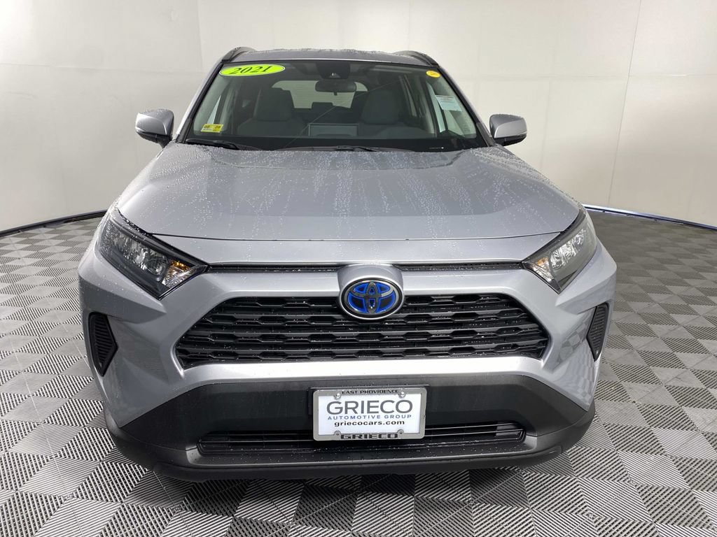Used 2021 Toyota RAV4 LE AWD/4WD image 3