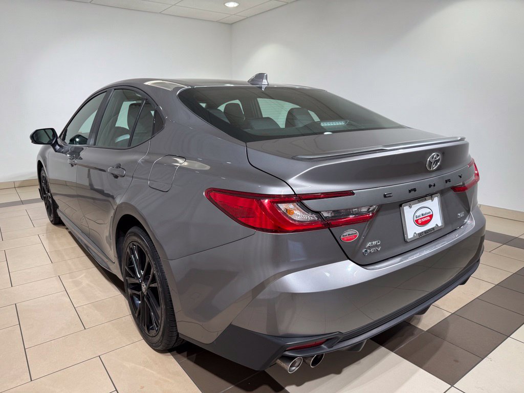 Used 2025 Toyota Camry SE w/ Convenience Package AWD/4WD image 3
