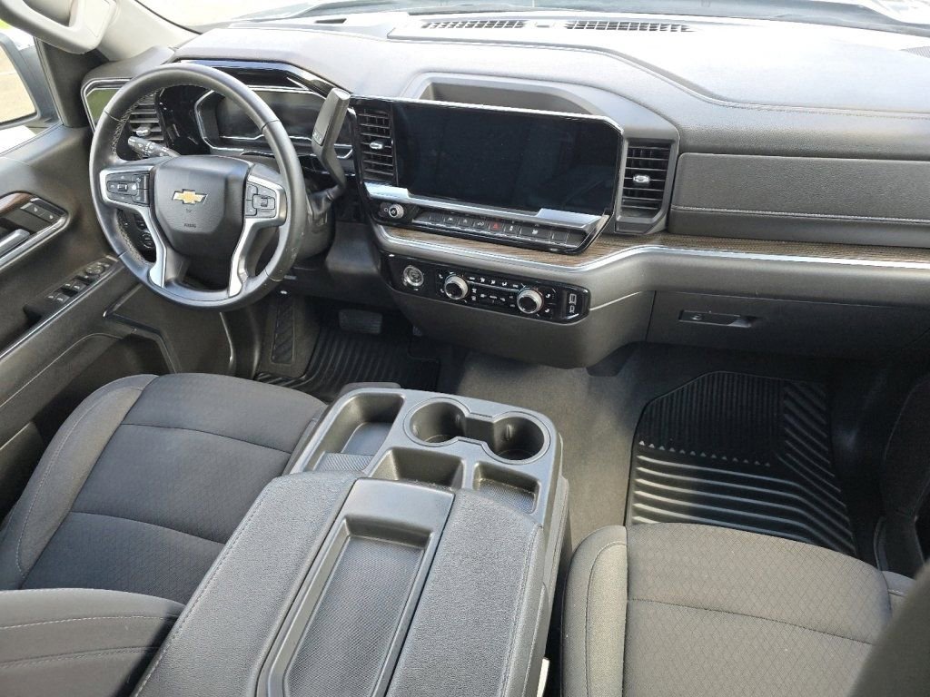 Used 2023 Chevrolet Silverado 1500 LT AWD/4WD image 29