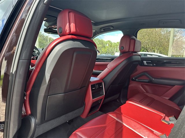 Used 2019 Porsche Cayenne image 27