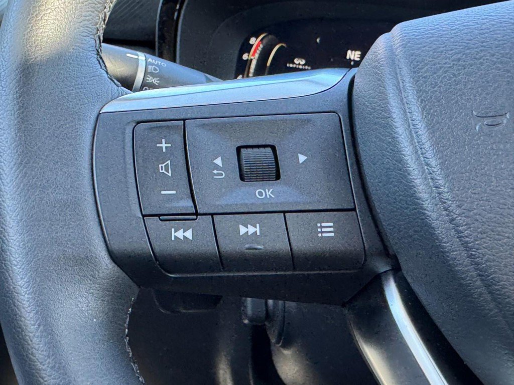 Used 2026 INFINITI QX60 Luxe w/ Cargo Package image 17