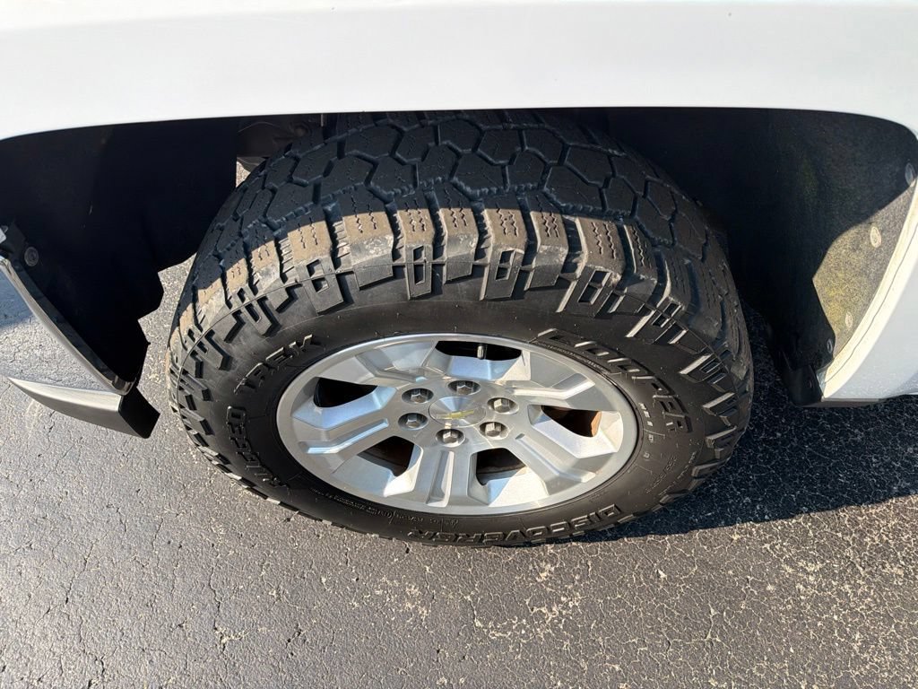 Used 2017 Chevrolet Silverado 1500 LT w/ All Star Edition AWD/4WD image 9