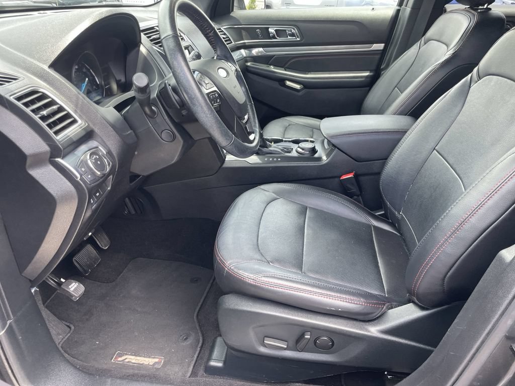 Used 2019 Ford Explorer Sport w/ Equipment Group 401A AWD/4WD image 9