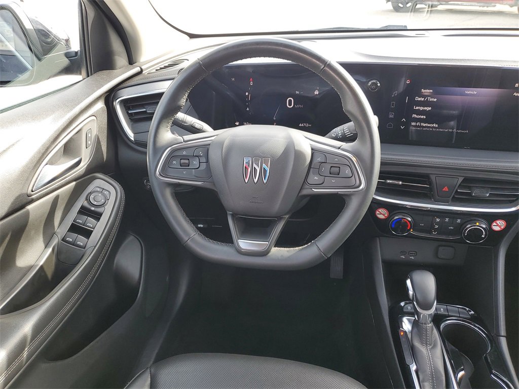 Used 2024 Buick Encore GX Sport Touring image 11