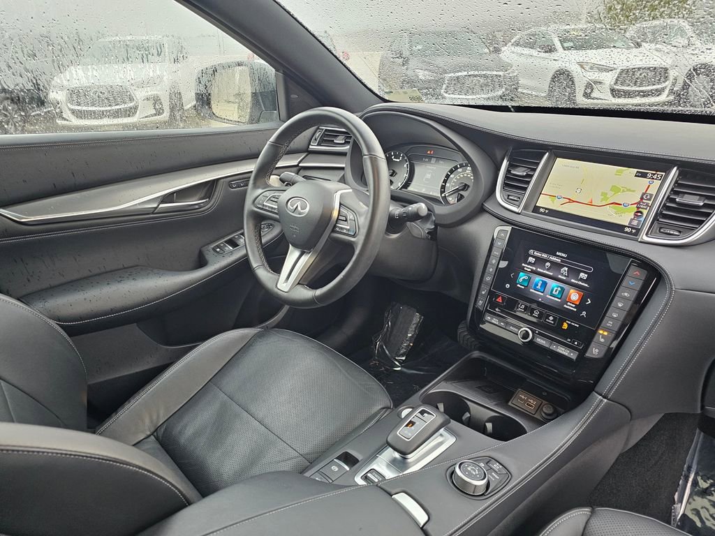 Certified 2024 INFINITI QX55 Essential image 18