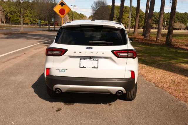 Used 2025 Ford Escape Active image 4