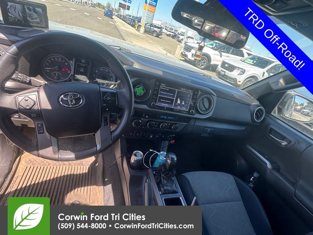 Used 2021 Toyota Tacoma TRD Off-Road w/ Technology Package AWD/4WD image 10