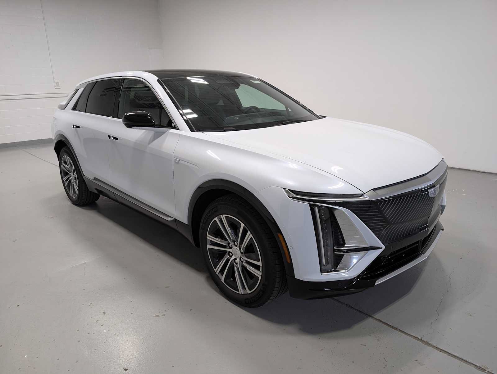 New 2027 Cadillac Lyriq Premium Luxury AWD/4WD image 6