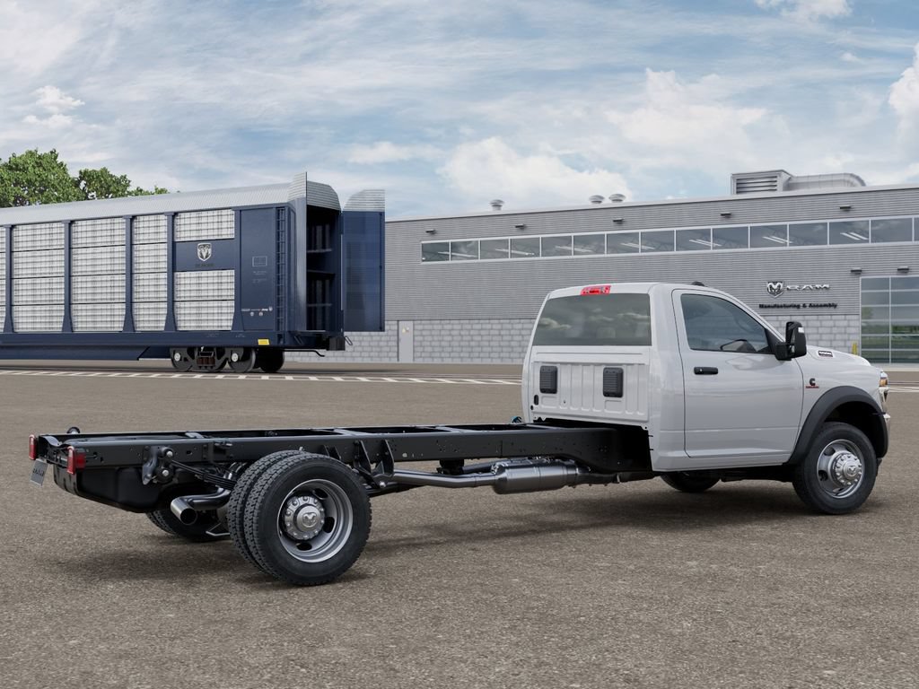 New 2026 RAM 5500 Tradesman w/ Chrome Appearance Group AWD/4WD image 4