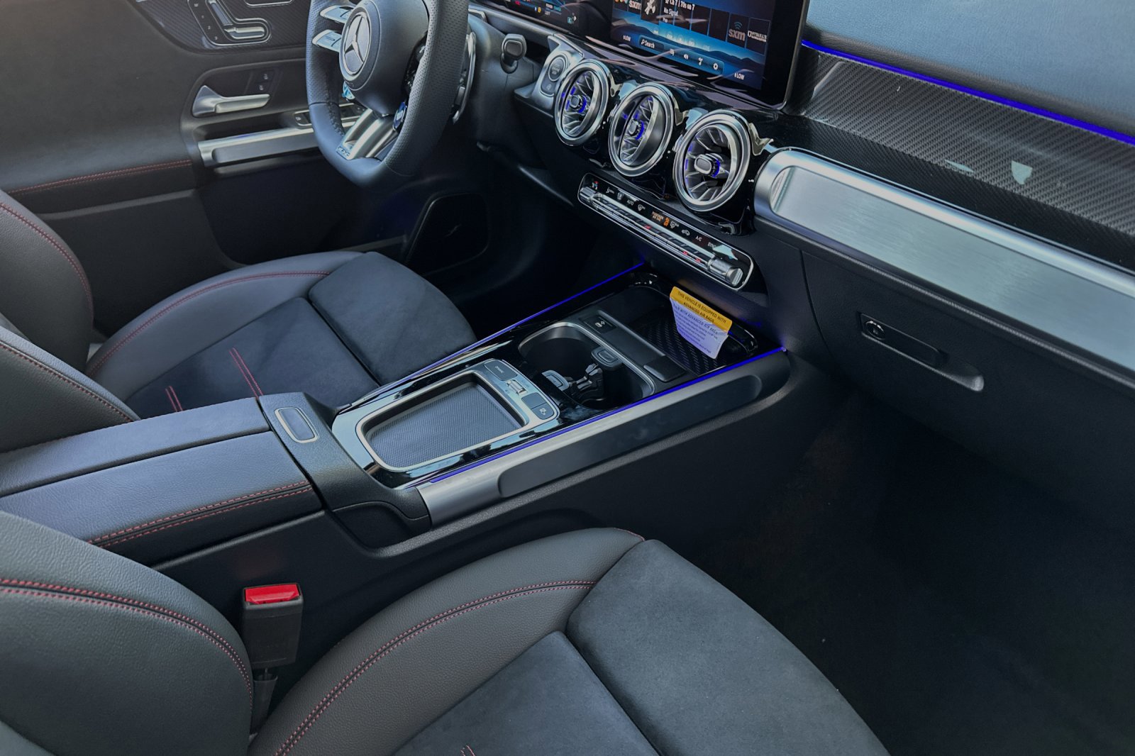 New 2025 Mercedes-Benz GLB 35 AMG 4MATIC image 37