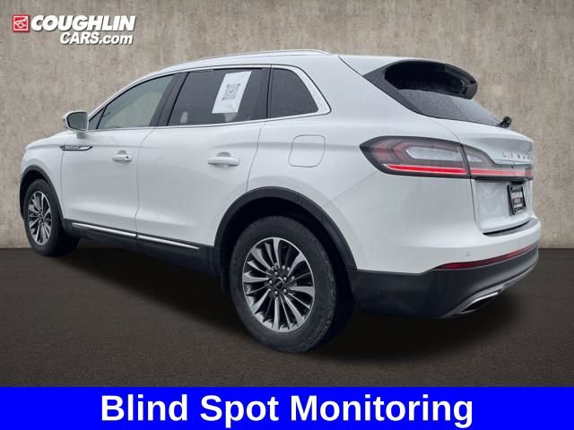 Used 2023 Lincoln Nautilus Standard w/ Premium Package image 3