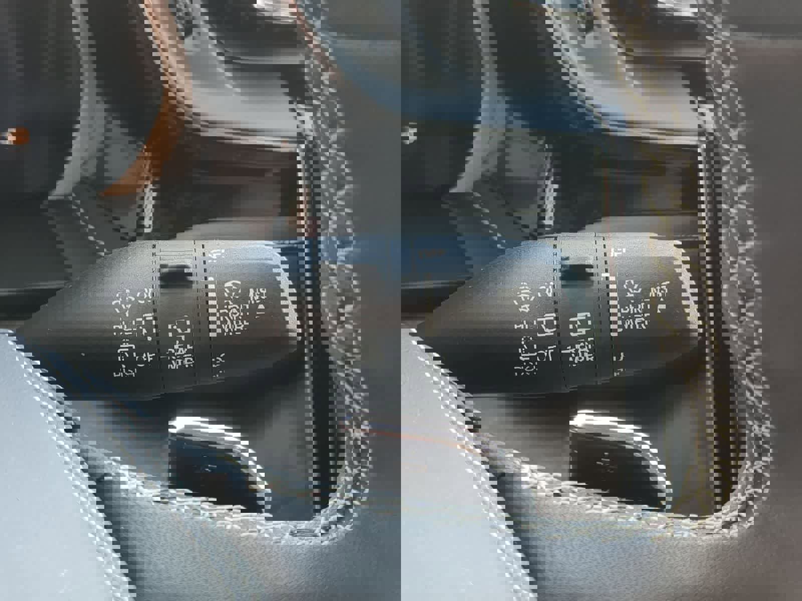 Certified 2023 Jeep Grand Cherokee Overland w/ Luxury Tech Group IV image 25