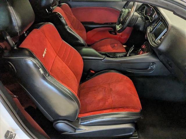 Used 2015 Dodge Challenger SRT Hellcat RWD image 21