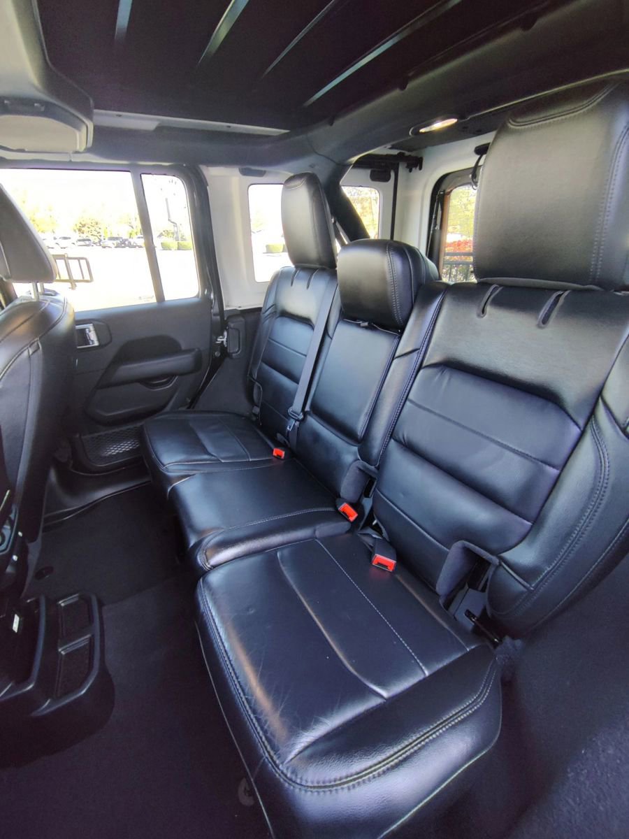 Used 2021 Jeep Wrangler Unlimited Sahara AWD/4WD image 13