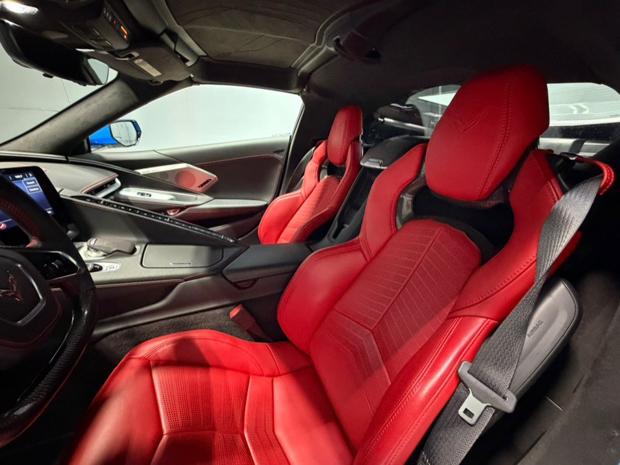 Used 2023 Chevrolet Corvette Stingray Premium Cpe w/ Z51 Performance Package RWD image 2