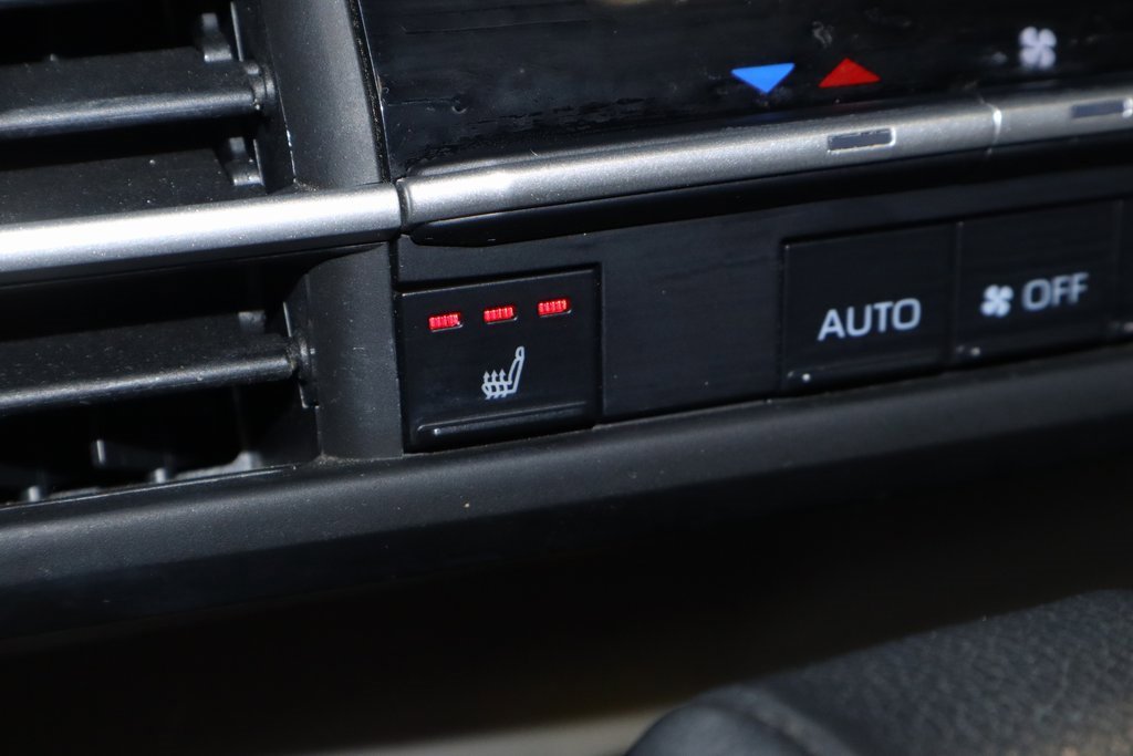 Used 2022 Toyota Sienna XLE image 5