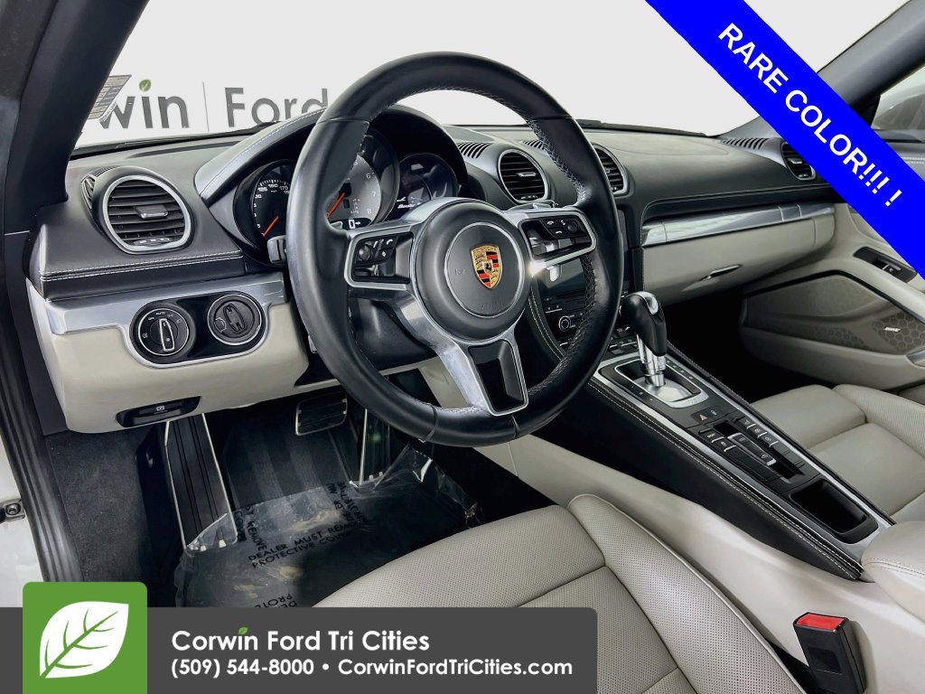 Used 2019 Porsche 718 Boxster RWD image 2