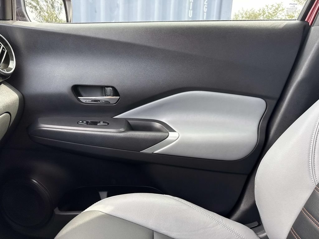 Used 2024 Nissan Kicks SR w/ SR Premium Package FWD image 27