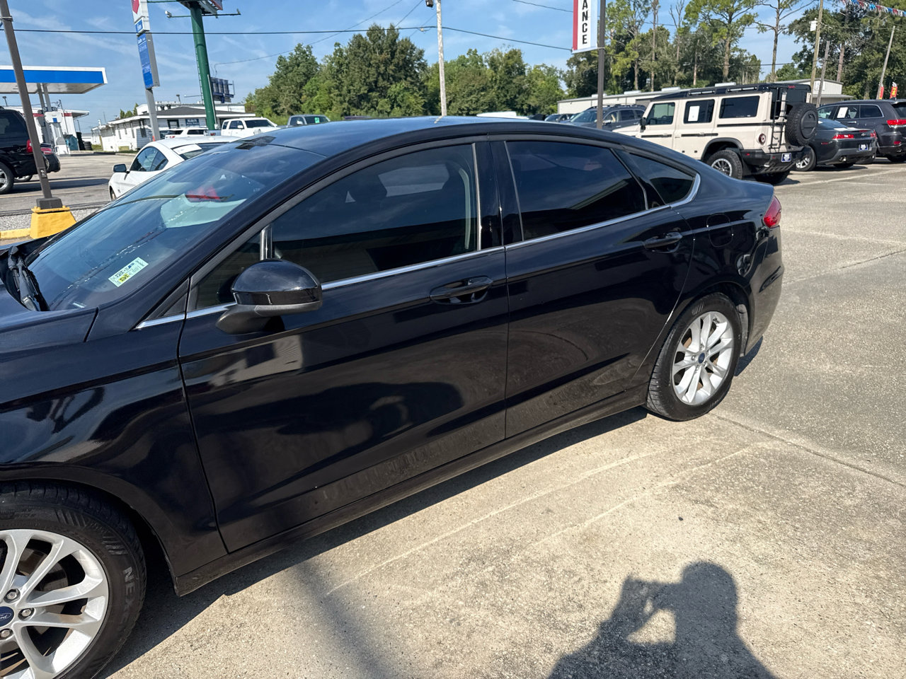 Used 2020 Ford Fusion SE image 4
