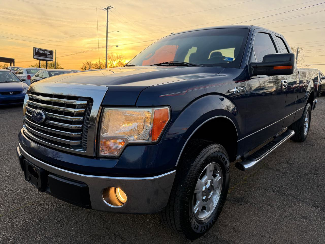 Used 2010 Ford F150 XLT image 1