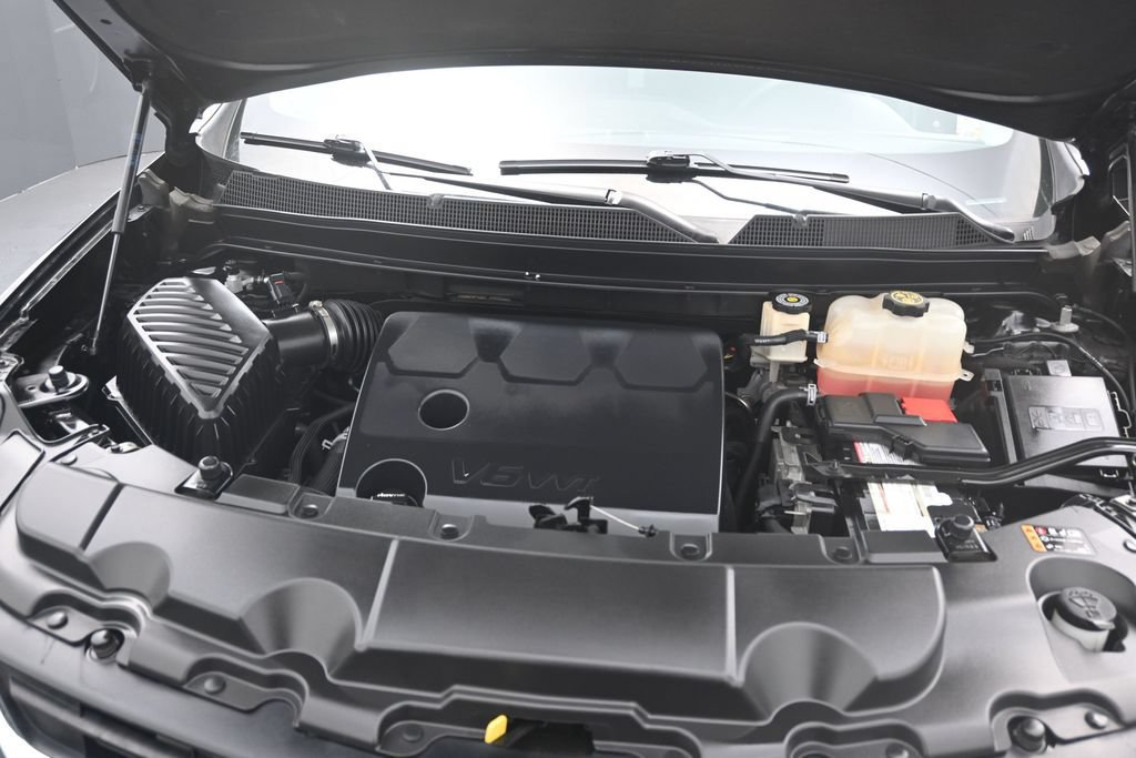 Used 2020 Chevrolet Traverse LS FWD image 12