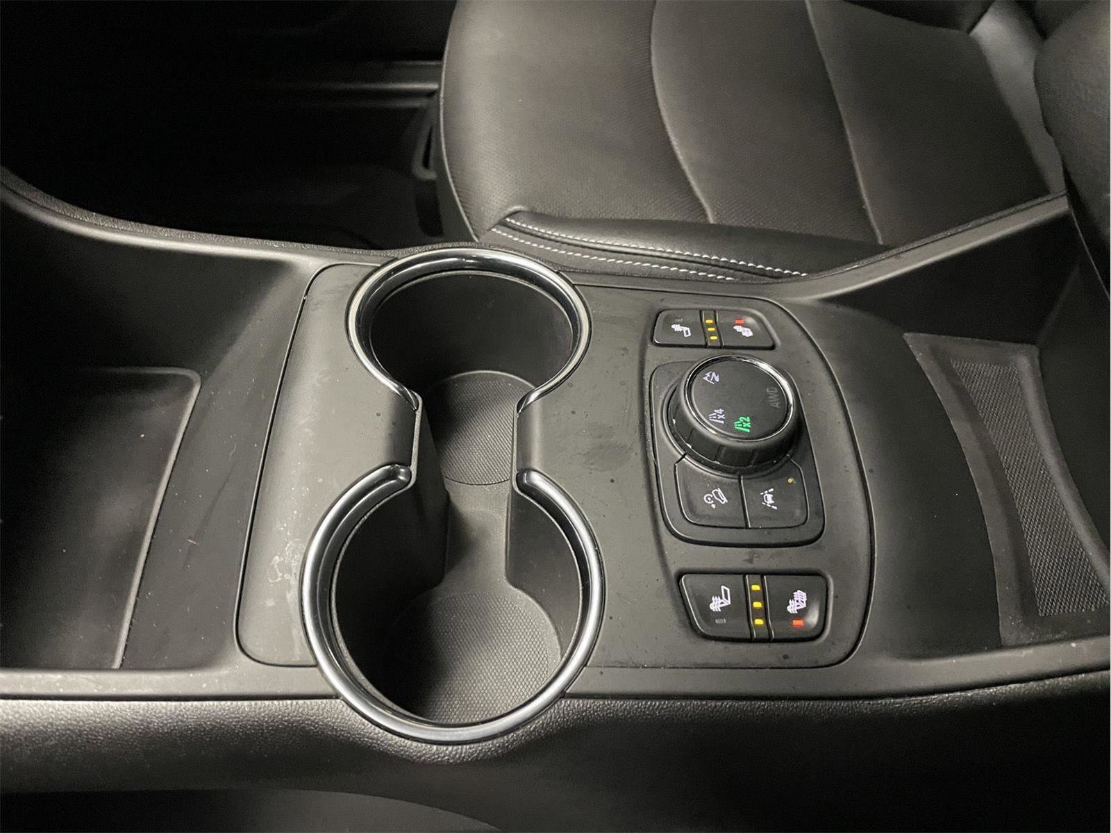 Used 2023 GMC Terrain SLT w/ LPO, Floor Liner Package image 30