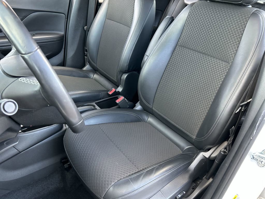 Used 2019 Buick Encore Preferred FWD image 19