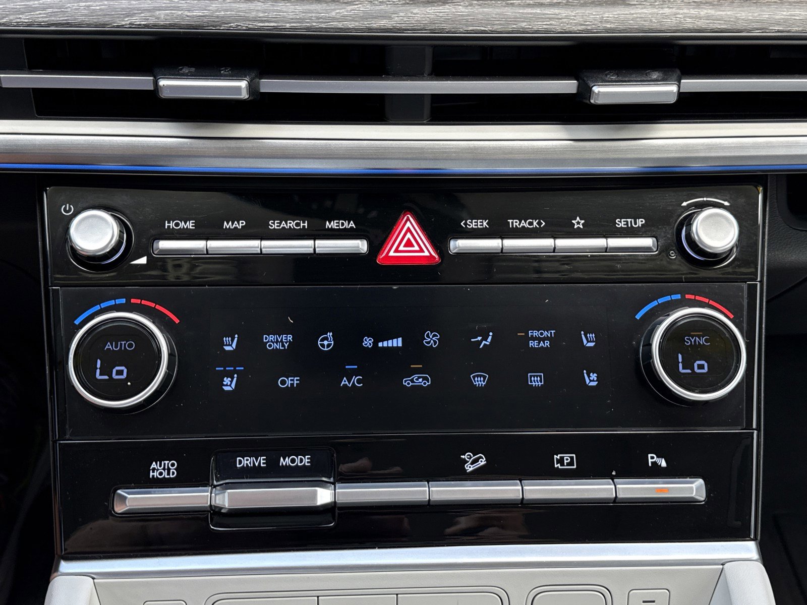 Used 2025 Hyundai Santa Fe Calligraphy FWD image 35