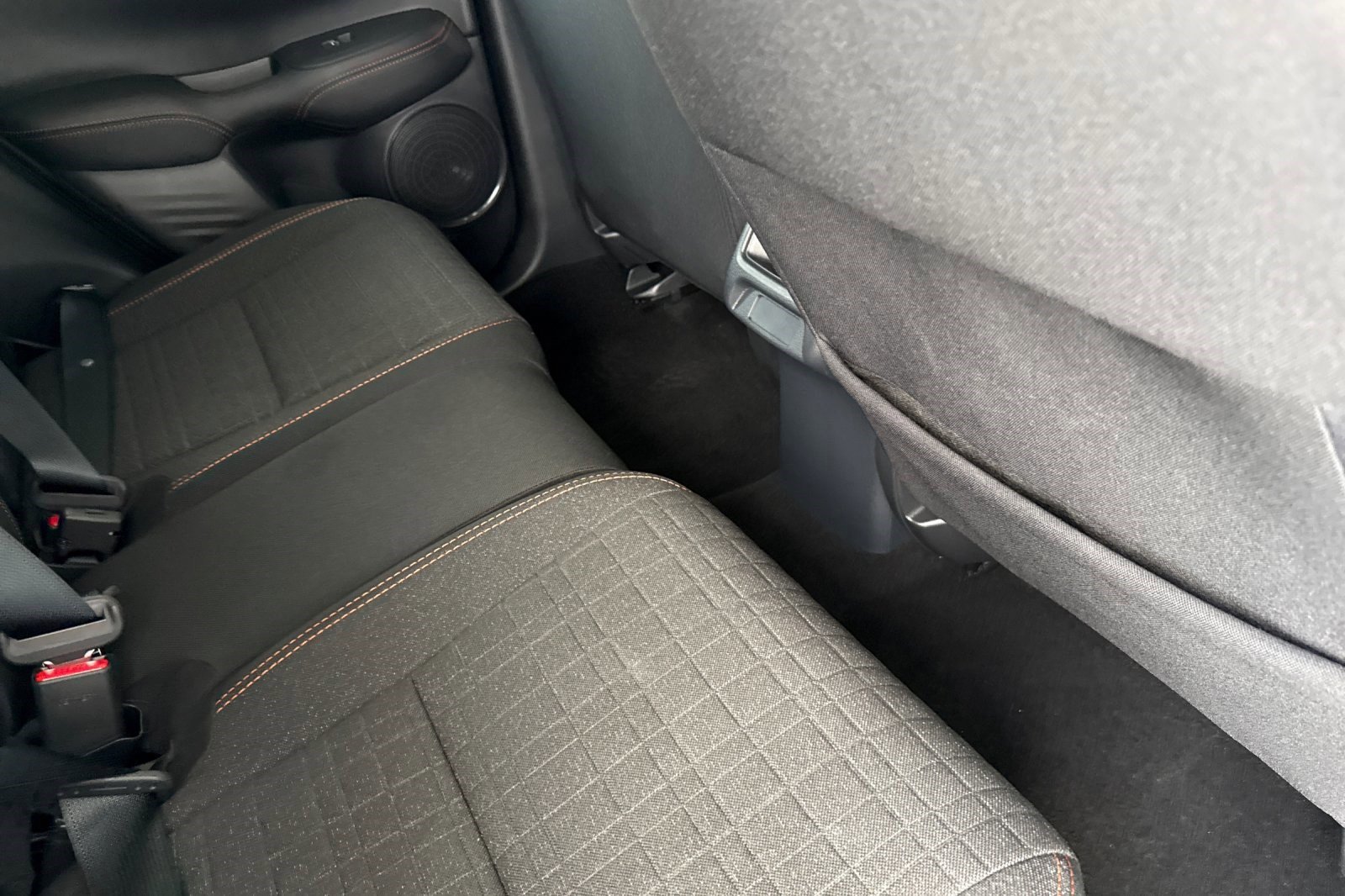 Certified 2025 Honda HR-V Sport image 29