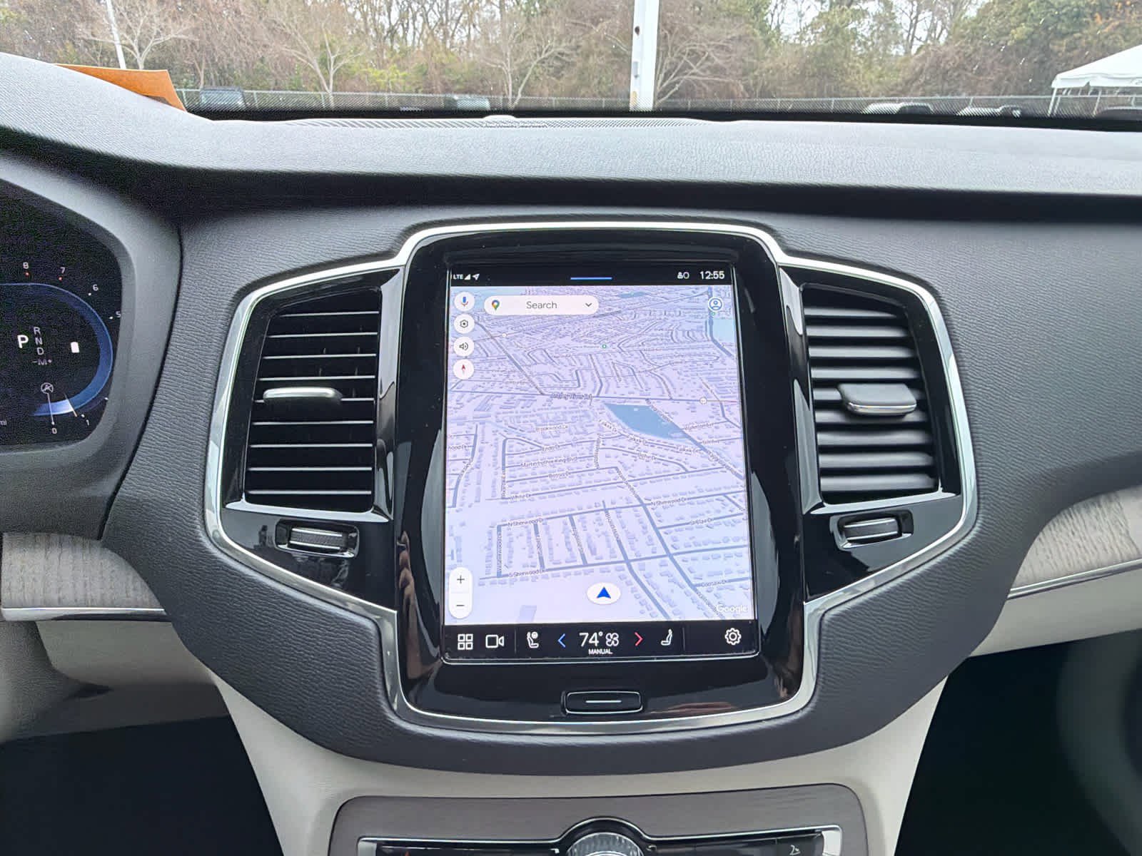 Certified 2025 Volvo XC90 B6 Plus w/ Protection Package Premier image 31