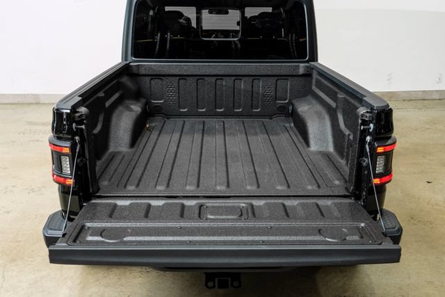 Used 2023 Jeep Gladiator Sport AWD/4WD image 32