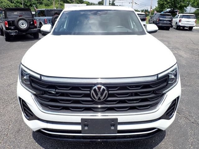 Used 2024 Volkswagen Atlas Cross Sport SEL R-Line AWD/4WD image 9