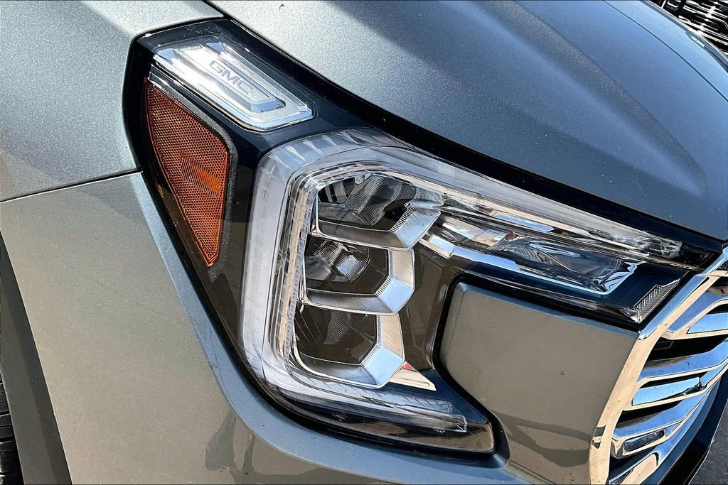 Used 2023 GMC Terrain SLT image 36
