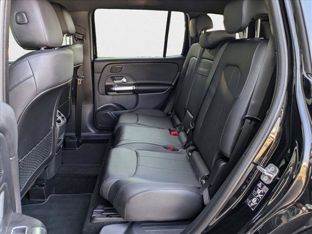 Certified 2025 Mercedes-Benz GLB 250 4MATIC w/ Exclusive Package image 18