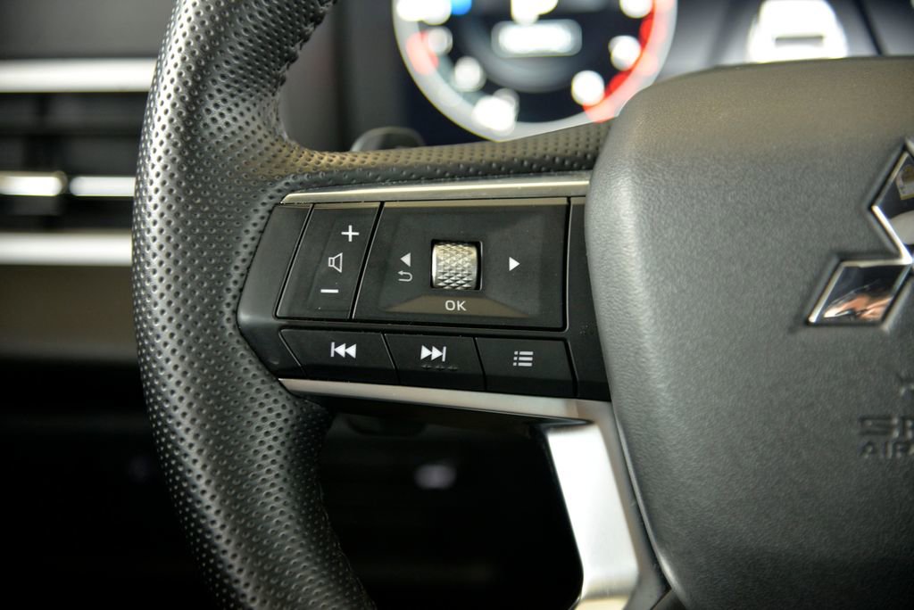 Used 2023 Mitsubishi Outlander SE Black Edition image 23