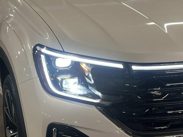 New 2026 Volkswagen Atlas Cross Sport SEL Premium R-Line image 7