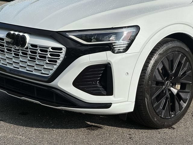 Used 2024 Audi Q8 e-tron Prestige w/ Prestige Package AWD/4WD image 8