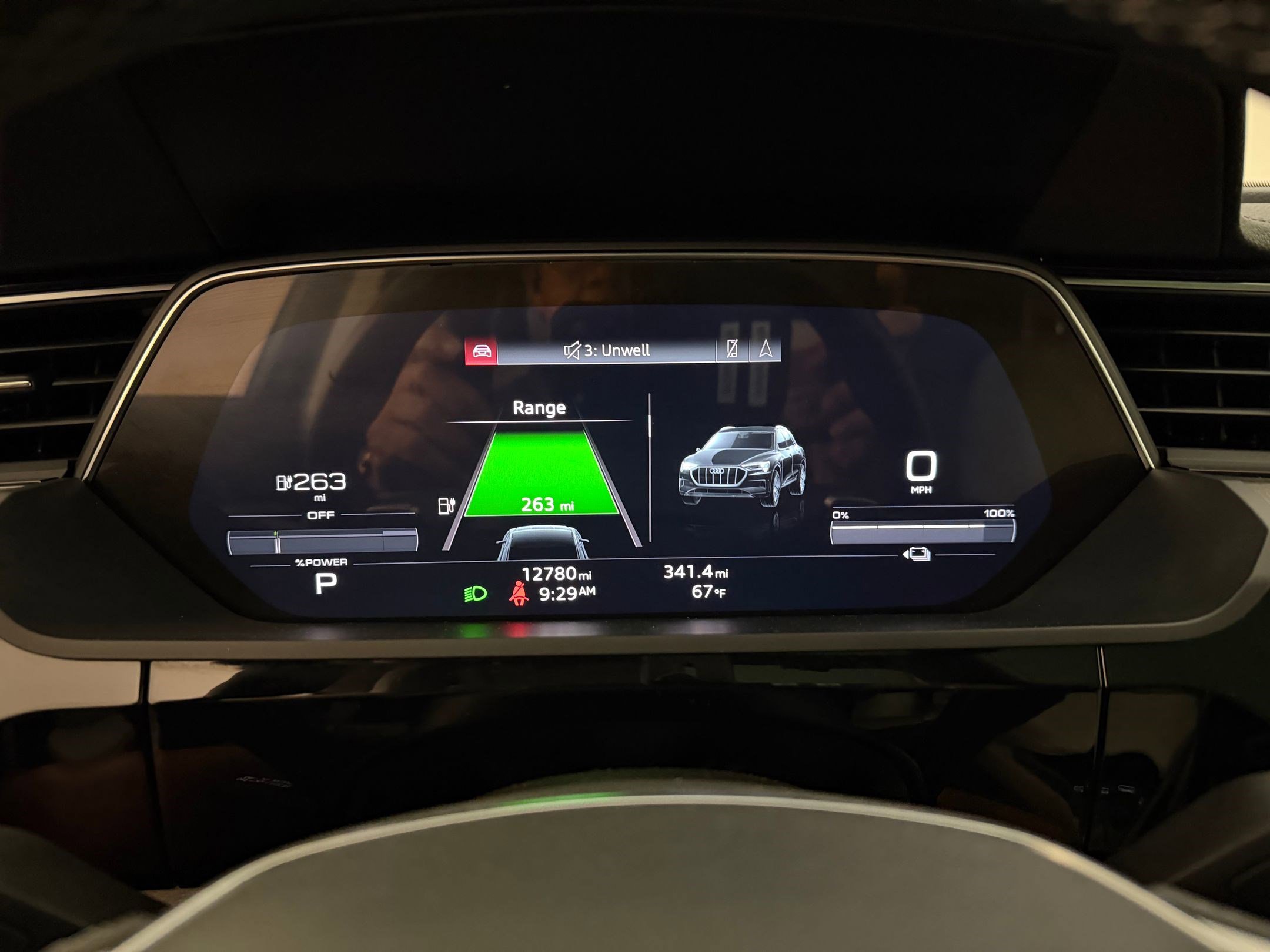 Used 2024 Audi Q8 e-tron Premium Plus w/ Premium Plus Package image 19