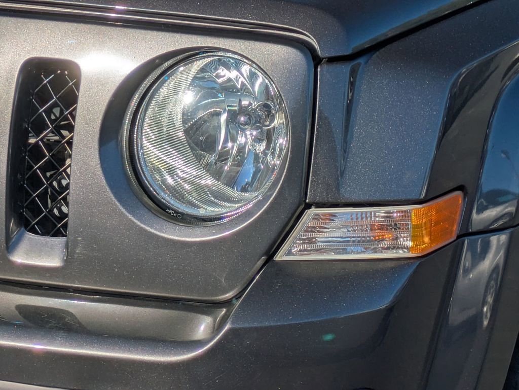 Used 2016 Jeep Patriot Sport w/ Power Value Group image 7