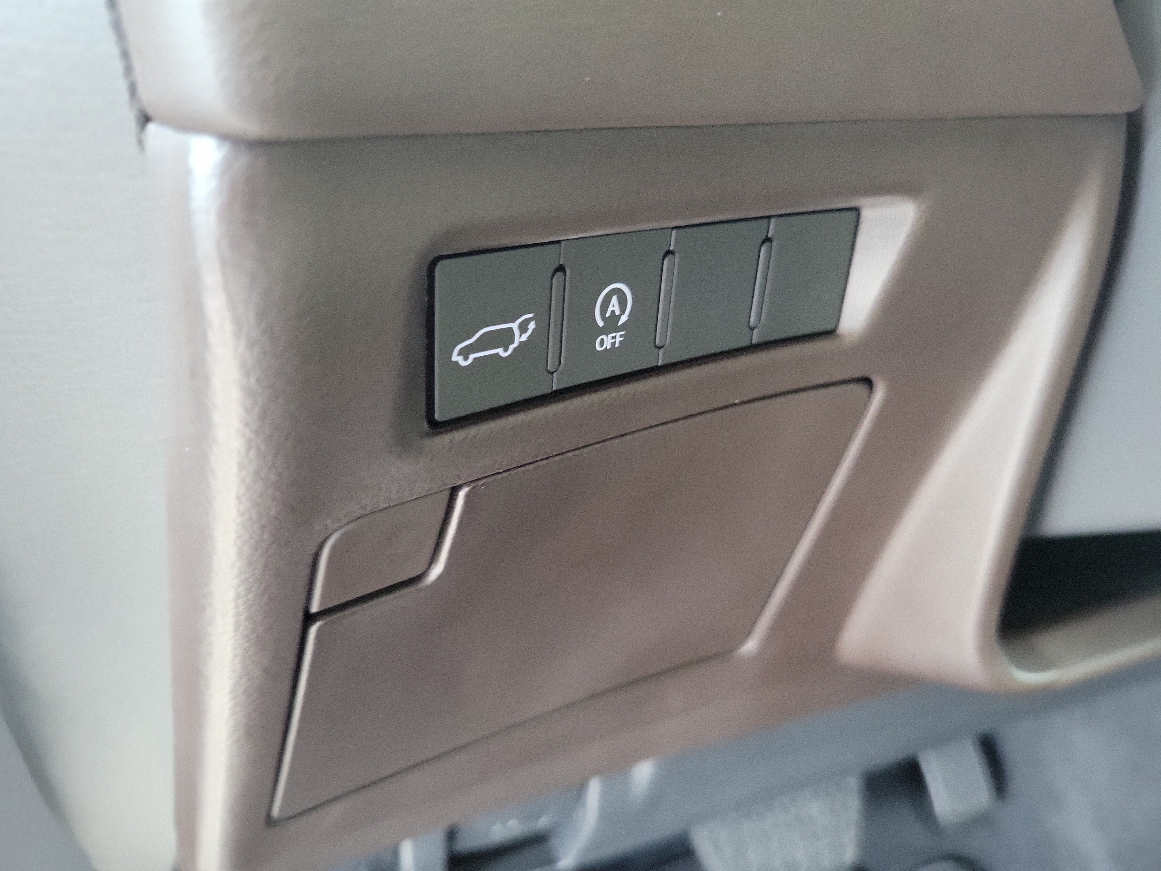 Used 2022 Lexus LX 600 4WD w/ Accessory Package (Z1) image 30
