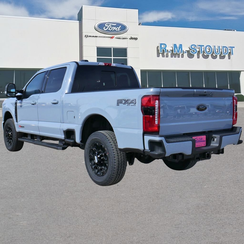 New 2026 Ford F250 Lariat w/ Black Appearance Package image 9